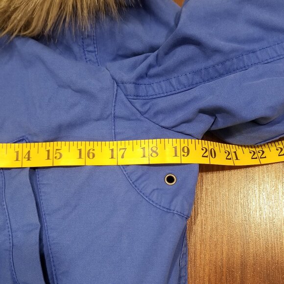 Ladies' Gap Faux Fur Trim Hooded Parka, Size XS, VGUC - Picture 9 of 11